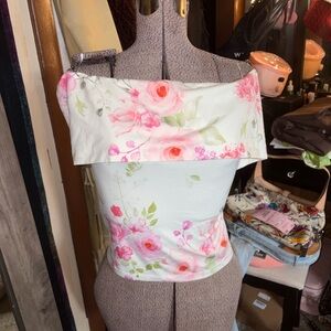 Guess White Floral Off-Shoulder Crop Top with Pink Roses